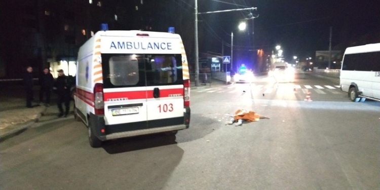 В Николаеве водитель насмерть сбил девушку на «зебре»