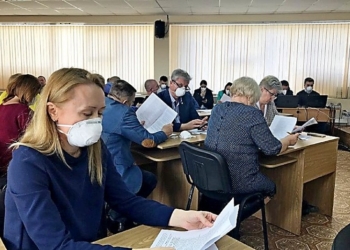 После поездки за границу на самоизоляцию ушла первый вице-мэр Южноукраинска