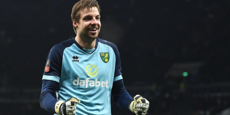 Вратарь “Норвича” выиграл в Кубке Англии серию пенальти у команды Моуриньо, воспользовавшись шпаргалками (ФОТО, ВИДЕО)