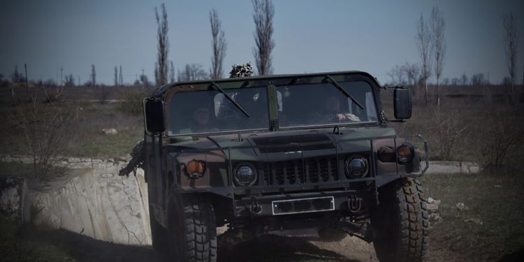 Совершенству нет предела: в Николаеве механики-водители морской пехоты оттачивали свое мастерство (ФОТО)