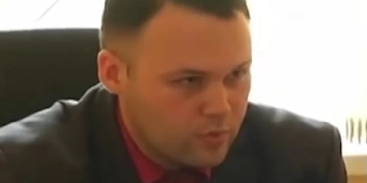 А должны были вернуть. В киевской прокуратуре исчезли $300 тыс.долларов – их заменили фальшивками (ВИДЕО)