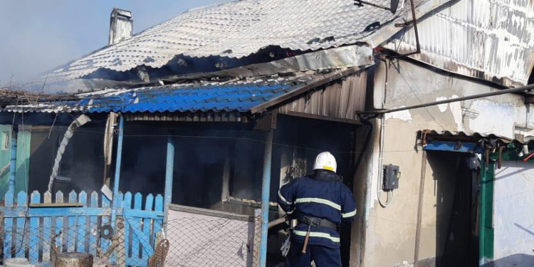 Спасатели ликвидировали три пожара в частном секторе на Николаевщине