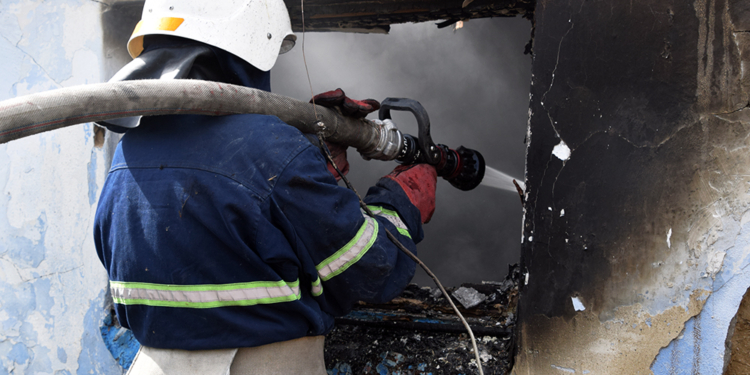 В Николаеве на пожаре погиб мужчина (ФОТО, ВИДЕО)