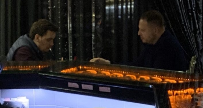 Дубинский назвал «бродячим животным» иностранного журналиста, заснявшего встречу Гончарука с Ермаком (ВИДЕО)