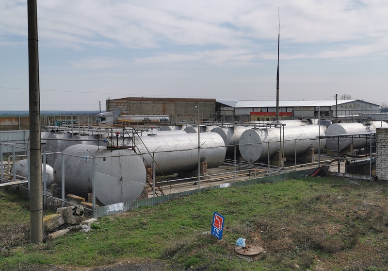 На Николаевщине силовики обнаружили подпольное производство ГСМ, изъято 300 тонн бензина и дизтоплива (ФОТО) 1