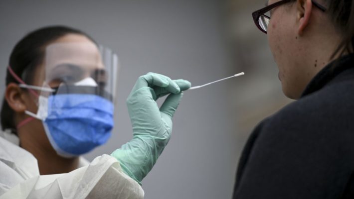 НАНУ прогнозирует, что коронавирусом в Украине могут заразиться более 22 млн человек