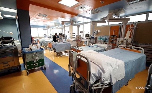 В Италии за прошлые сутки от COVID-19 умерло 475 человек