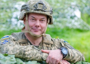 Генералу Наеву вернули командование ООС на Донбассе