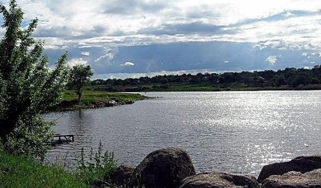 ГЭИ в Николаевской области проверили состояние воды в Ингульце после сброса отходов горнорудных комбинатов Кривбаса: ПДК хлоридов, сульфатов и железа превышены