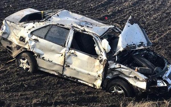 На дороге Николаев-Снигиревка машина слетела в кювет – водитель в больнице (ФОТО)