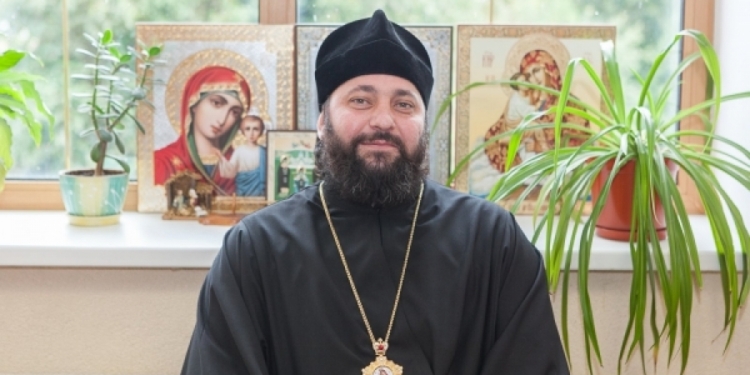 В очаге COVID-19 на Николаевщине архиепископ Московского Патриархата призвал верующих не читать новостей и пообещал всенощную и освящение пасок (ФОТО)