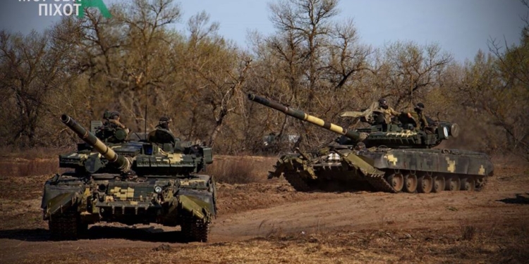 Николаевские морпехи провели на Херсонщине батальонные тактические учения (ФОТО)