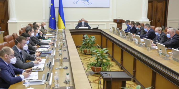 Карантин в Украине будет продлен до 11 мая – Шмыгаль