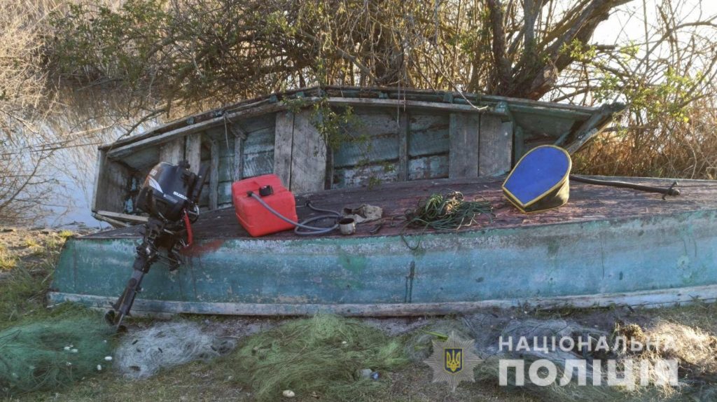 На Южном Буге полицейские Николаевщины вытралили 6 браконьерских сетей 1