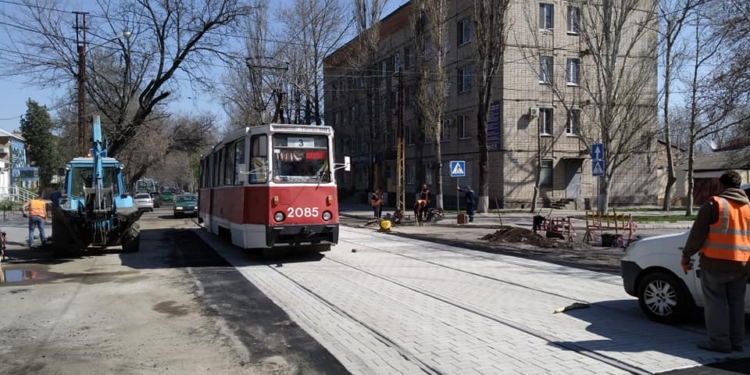 В сети показали качество ремонта трамвайного переезда в Николаеве (ВИДЕО)