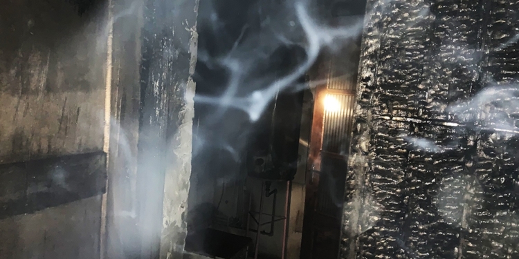 В Первомайске горел двухэтажный дом – хозяин успел вовремя проснуться и выбраться на улицу (ФОТО)