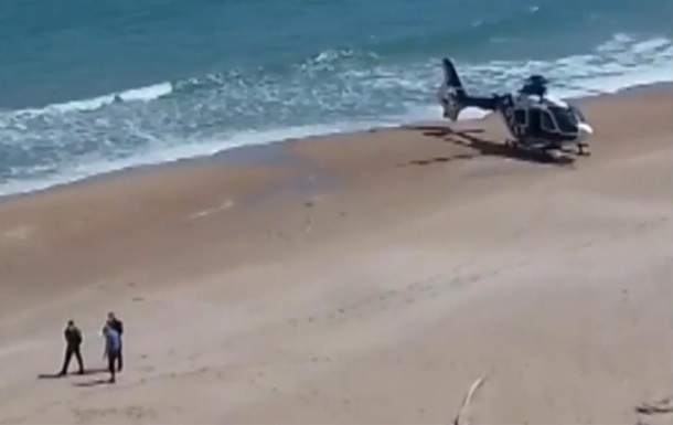 В Испании копы посадили вертолет на пляж ради нарушителя карантина 1