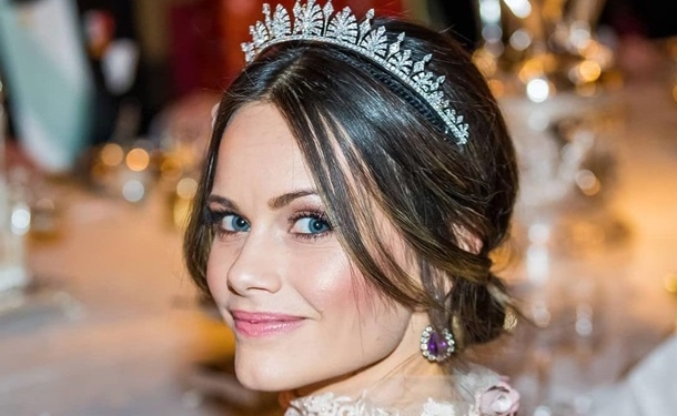 Принцесса Швеции устроилась работать медсестрой