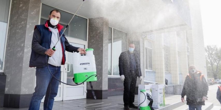 Вознесенску подарили опрыскиватели Dnipro-M, которые будут помогать бороться с COVID-19 (ФОТО, ВИДЕО)