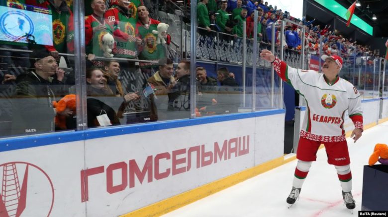 У хоккеиста из команды президента Лукашенко COVID-19 1