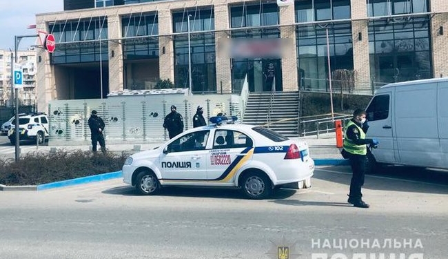 Выстрел в живот. В Черновцах – криминальные разборки из-за наркотиков и контрабанды (ВИДЕО)