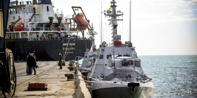 Зеленский проинспектировал строительство военно-морской базы в Бердянске (ФОТО, ВИДЕО)