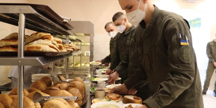 В Николаевском полку Нацгвардии открыли современную солдатскую столовую (ФОТО)