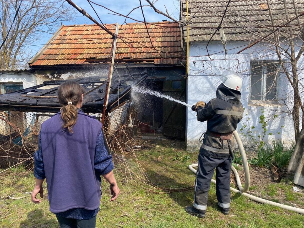 За сутки на Николаевщине спасатели дважды выезжали на пожары в частный сектор (ФОТО) 2