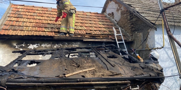 За сутки на Николаевщине спасатели дважды выезжали на пожары в частный сектор (ФОТО)
