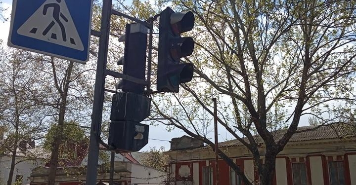 На перекрестке Пушкинской и Адмиральской не работают светофоры (ФОТО)