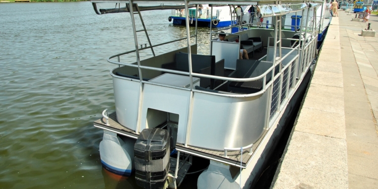 Для пассажирских перевозок тоже. В Николаеве разработали “солнечный” речной трамвайчик (ФОТО)