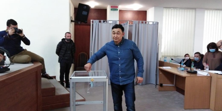 Первым замом главы Николаевского облсовета стал Тахир Садридинов (ФОТО, ВИДЕО)