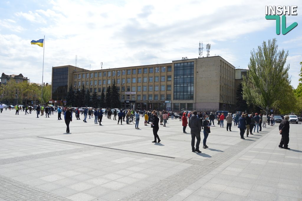В Николаеве прошел массовый митинг с требованием возобновить работу рынков (ФОТО, ВИДЕО) 5