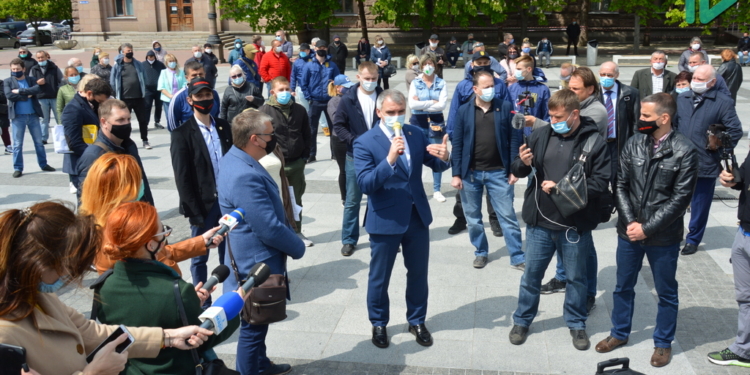 В Николаеве прошел массовый митинг с требованием возобновить работу рынков (ФОТО, ВИДЕО)