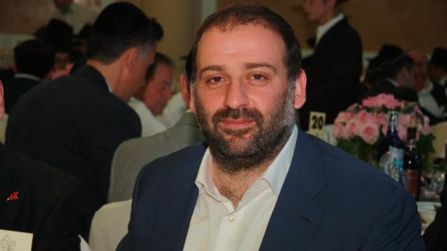 Бизнес-партнер Коломойского трижды посещал Офис президента накануне голосования за «антиколомойский закон» (ВИДЕО)