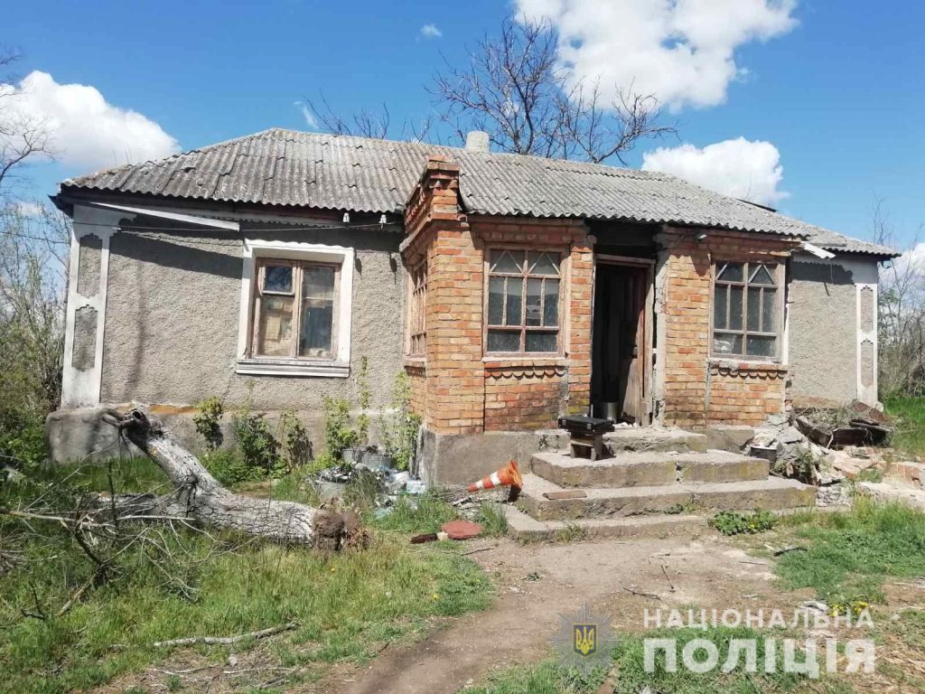 В Николаевской области за разбойное нападение на мужчину задержали трех его односельчан 1