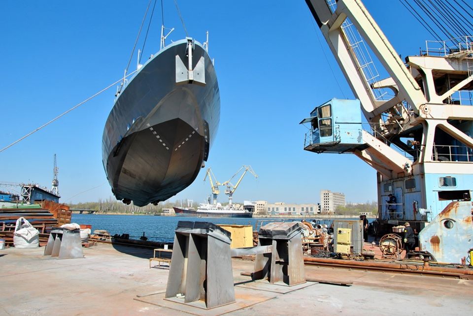 На Николаевском судостроительном заводе спустили на воду два бронекатера после ремонта (ФОТО) 13