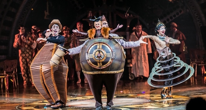 Cirque du Soleil провел бесплатную трансляцию для тех, кто в самоизоляции (ВИДЕО)