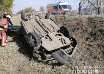 Два человека попали в больницу после столкновения «Volkswagen» и «ВАЗ» на Николаевщине