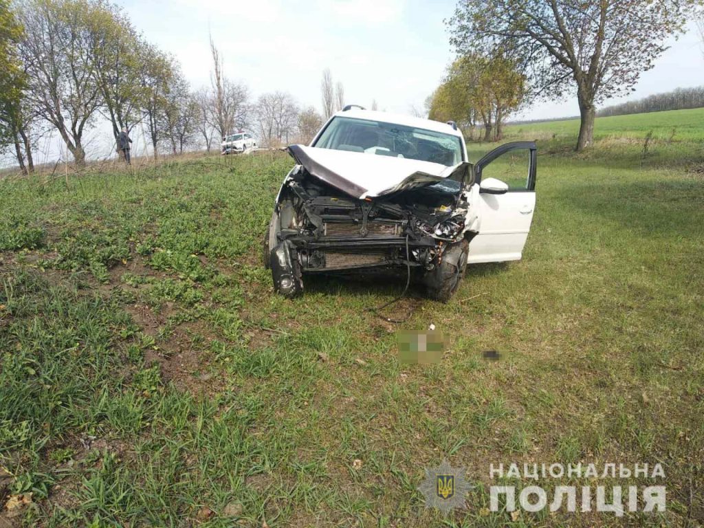 Два человека попали в больницу после столкновения «Volkswagen» и «ВАЗ» на Николаевщине 7