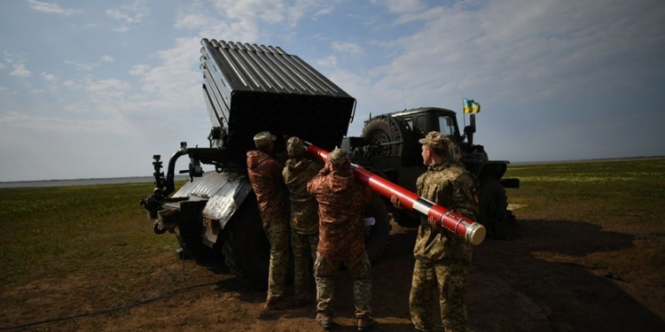 В Украине испытывают на дальность новый реактивный снаряд “Тайфун-1” (ФОТО)