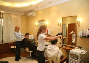 Клиентка мастера парикмахерской после стрижки написала заявление о нарушении карантина