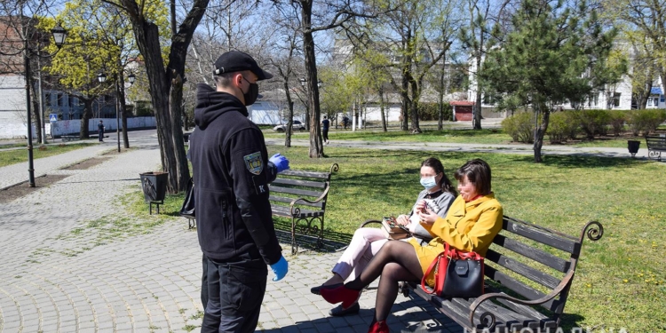 В Николаеве полиция провела рейд по паркам и прибрежным зонам (ФОТО и ВИДЕО)