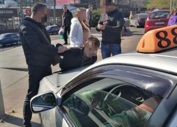 В Николаеве задержали афериста, вымогавшего деньги “за освобождение родственника” (ФОТО, ВИДЕО)