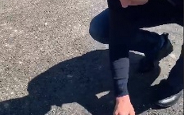 На дороге Н-11 «Николаев-Днепр» руководитель САД нашел еще один брак в работе подрядчика – тот должен переделать (ВИДЕО)