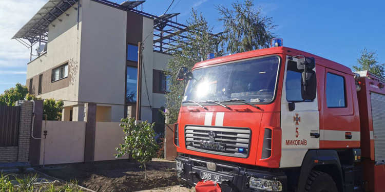 В Николаеве на частном доме горело оборудование солнечных батарей (ФОТО)