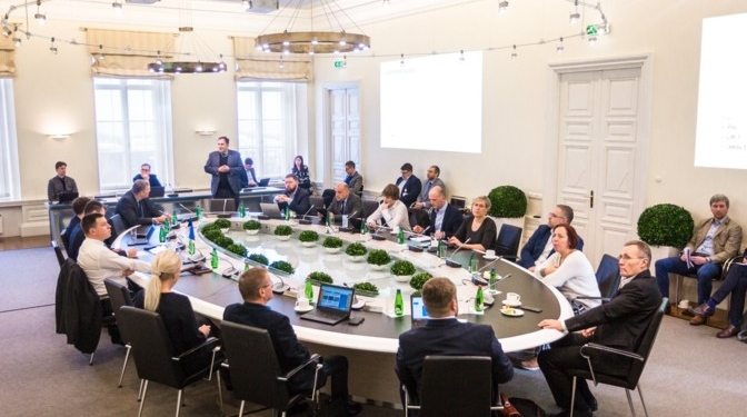 Эстония завершает режим чрезвычайного положения, введенного из-за коронавируса