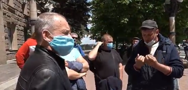 В Николаеве торговцы ярмарки на Колодезной пикетировали горсовет