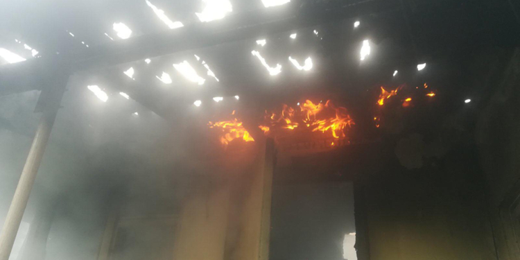 В СВТ «Бугское», что в черте Николаева, горел дом (ФОТО)