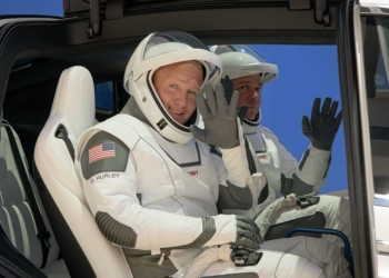 Астронавты отрепетировали первый в истории запуск пилотируемого корабля Илона Маска (ФОТО)